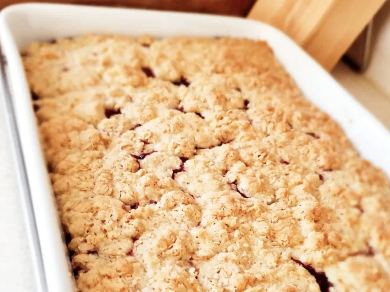 Glutenfri hallon och blåbärspaj i långpanna