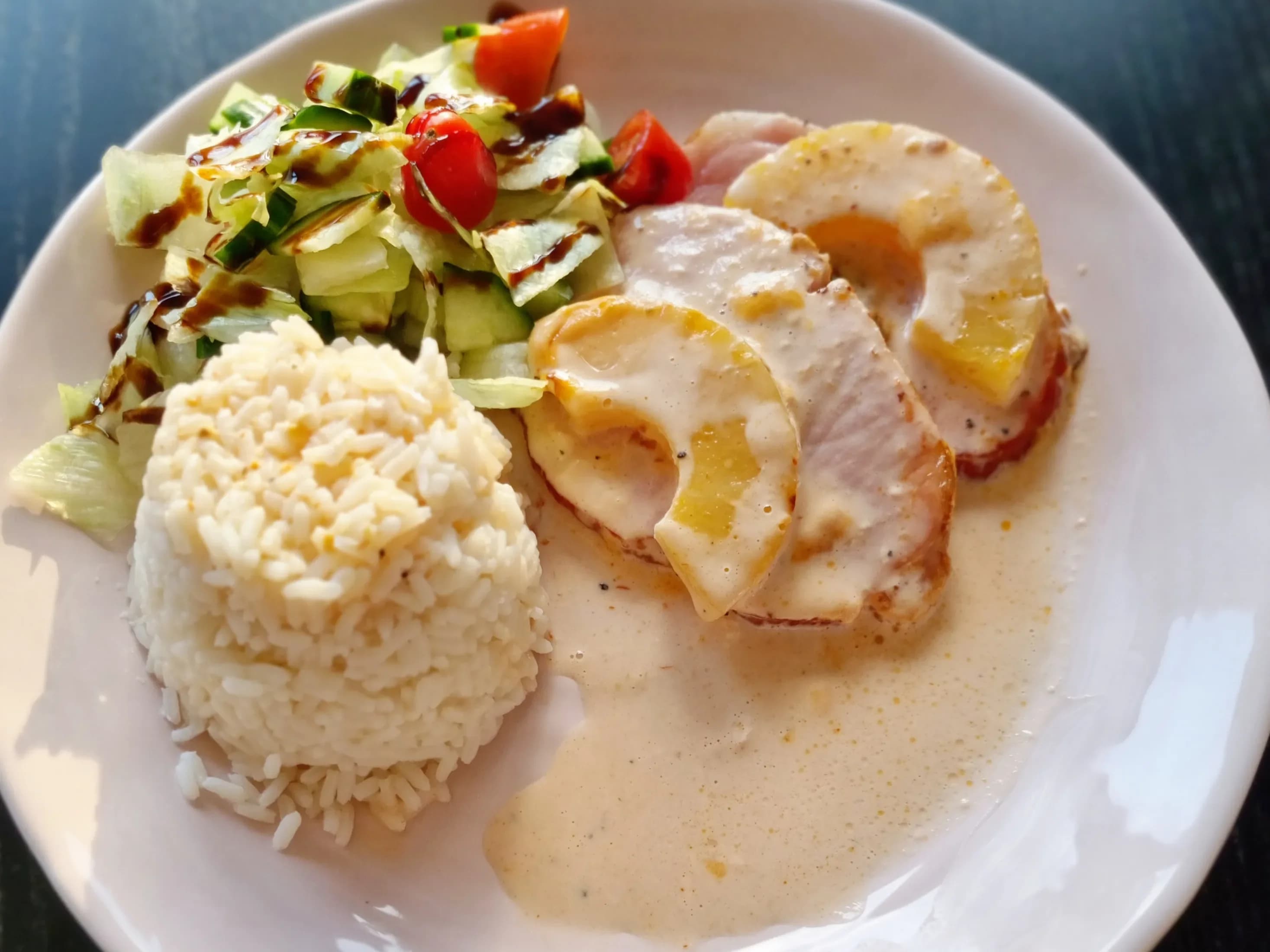 Kasslergratäng med ananas